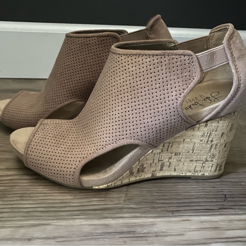 Life Stride Peep-Toe Cork Wedge Sandals size 7.5
